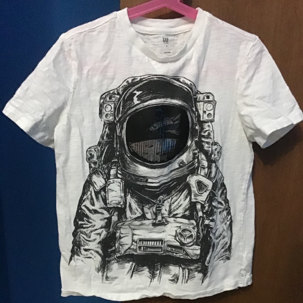 GAP T-SHIRT